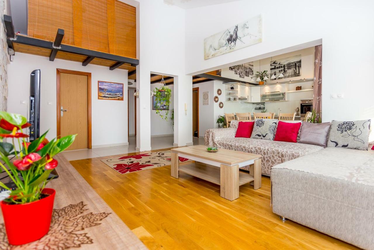 Urban Luxury Suites Juricevic Duce Luaran gambar